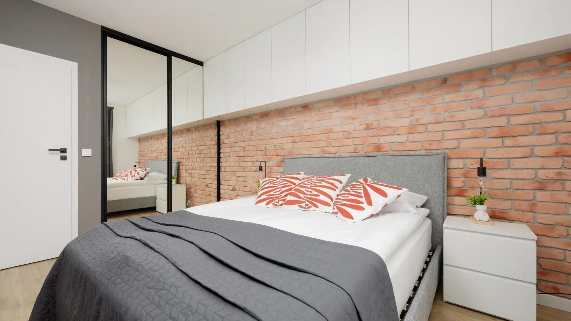 Industrial Apartment With Parking Fort Wola By Noclegi Renters Warsaw